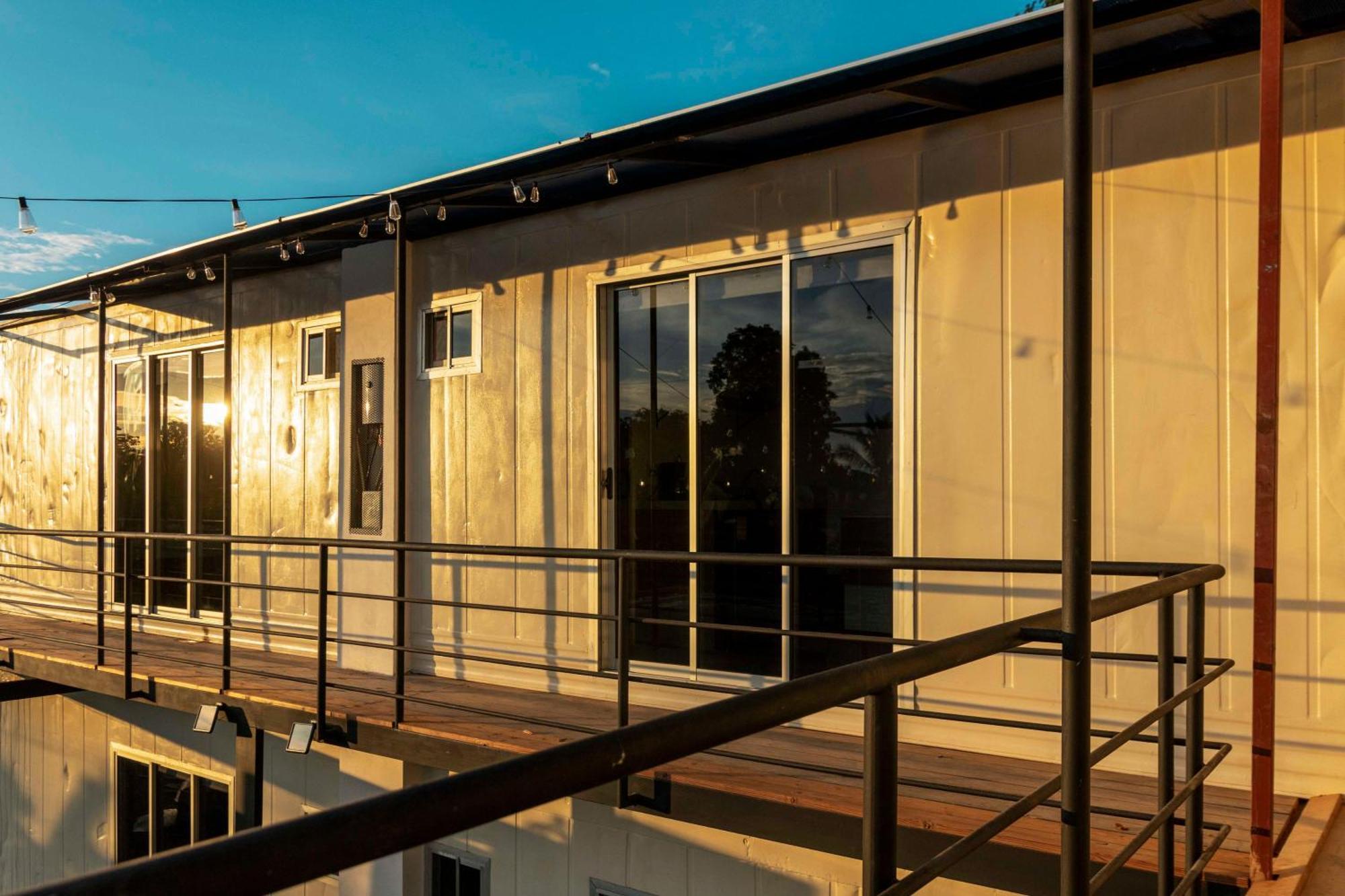 Emi'S Place Container Living Uvita Exterior photo